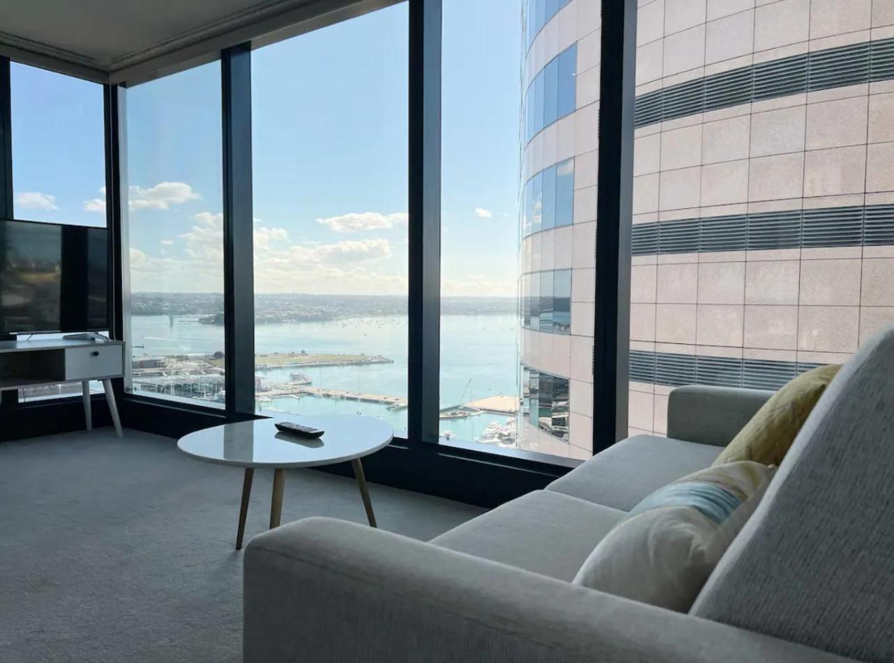 Top Floor Harbour View And Skytower View Apartment In Cbd โอ๊คแลนด์ ภายนอก รูปภาพ